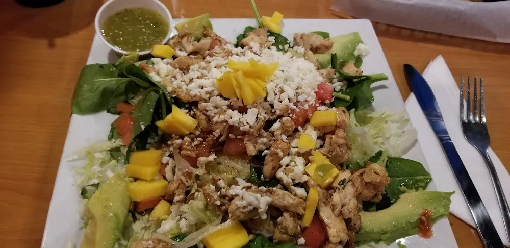 Mariachiles Salad